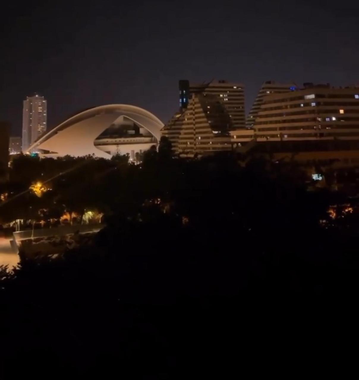 Apartamento Piso Completo Cerca De Artes Y Ciencias Valencia Exterior foto