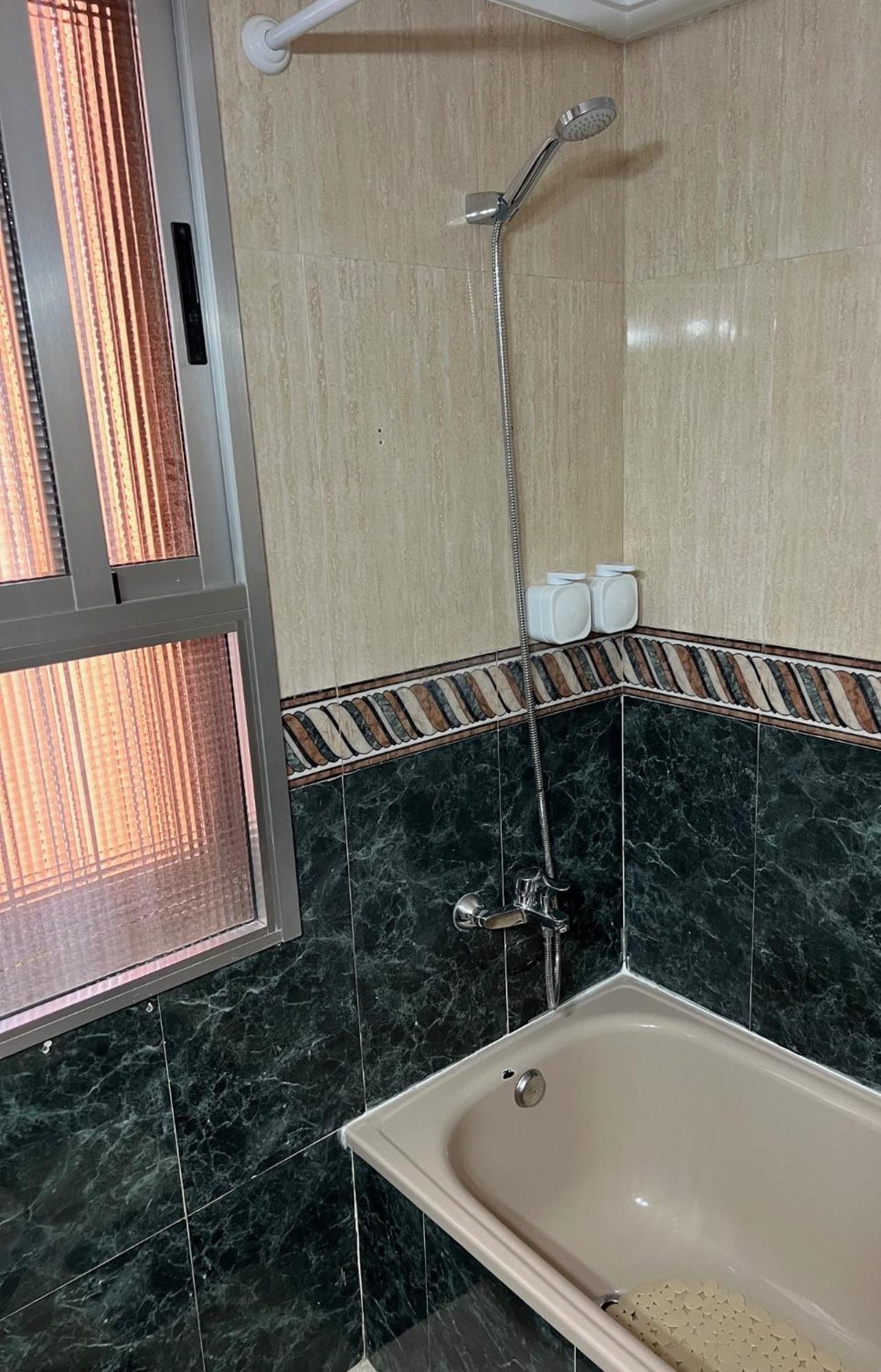 Apartamento Piso Completo Cerca De Artes Y Ciencias Valencia Exterior foto
